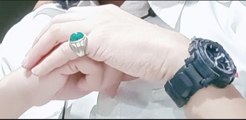 Menjelang musim demam kenduri, mari kita bincang suatu peribahasa yang berbunyi bagai cincin dan permata. Sememangnya perkahwinan akan berlangsung sewaktu musim cuti bagi memudahkan jemputan datang ke majlis kenduri atau walimatul urus.